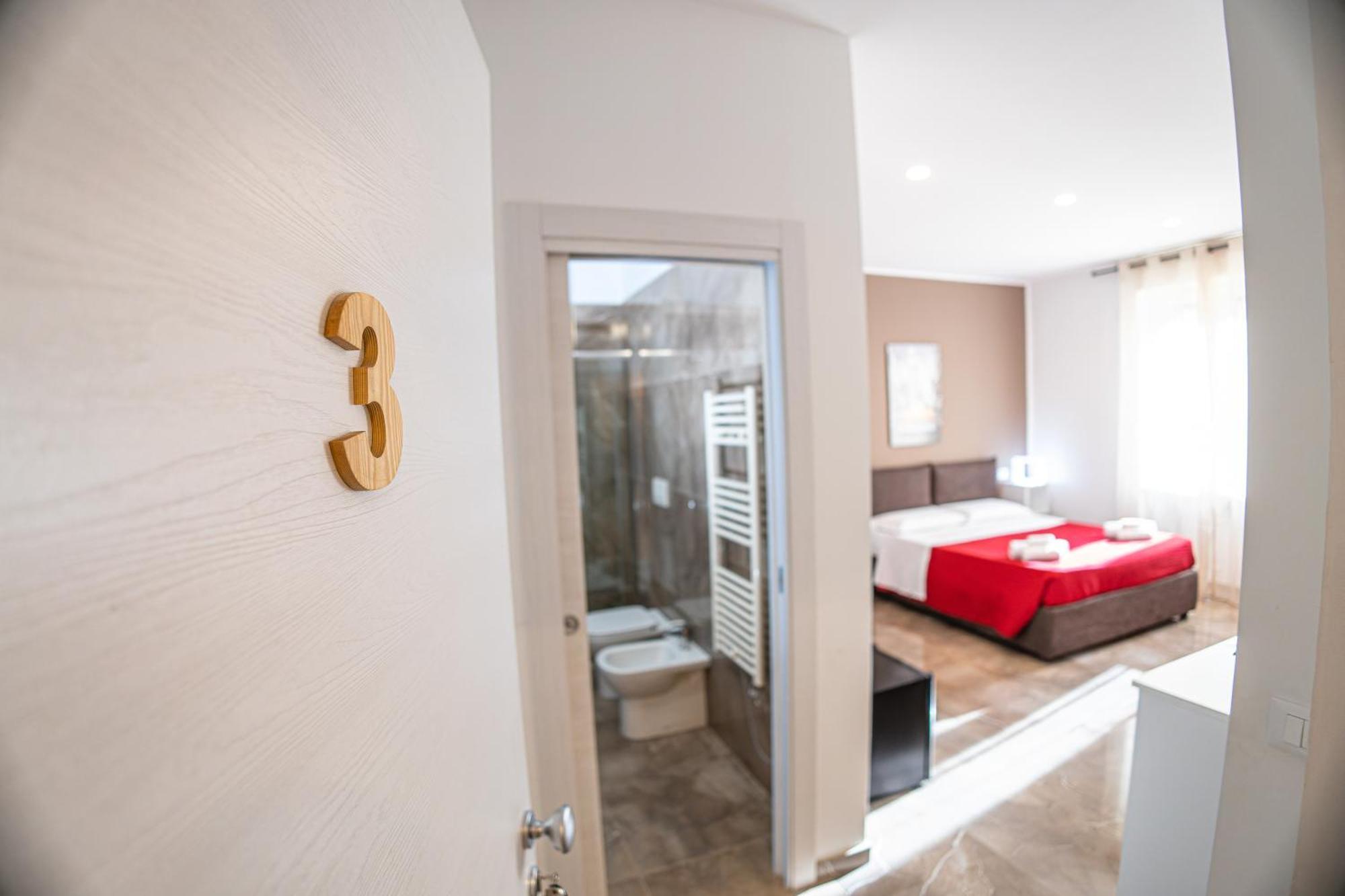 Suebi Rooms And Appartament Termoli Exteriör bild